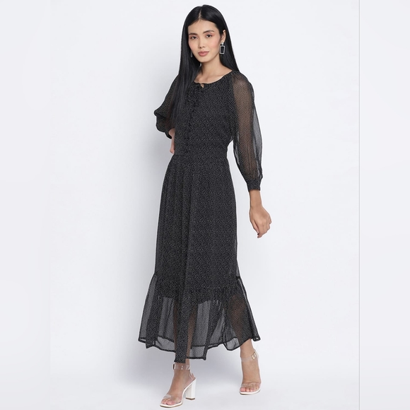 Estella: Black Maxi Dress - Picture 3 of 4